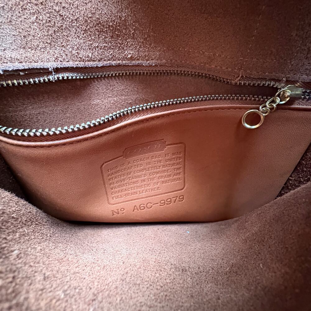 Vintage Coach Large Sidepack 9979 in British Tan Made in the United States - Picture 13 of 15